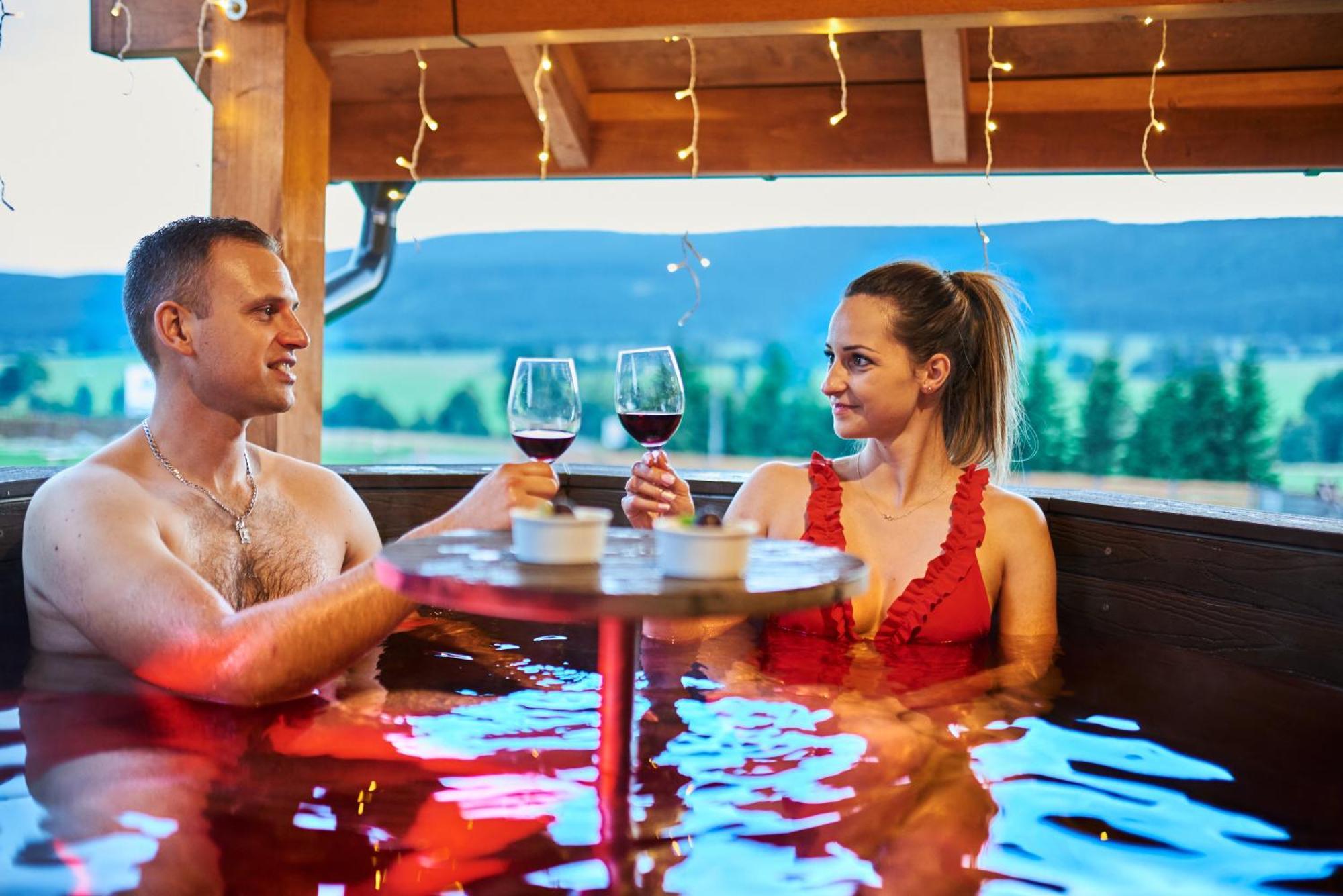 Osada Orlica Klimatyczne Domki Z Widokiem Na Gory I Termalnym Spa Sauna Jacuzzi 4 Km Od Zieleniec Ski Arena Lasowka 外观 照片